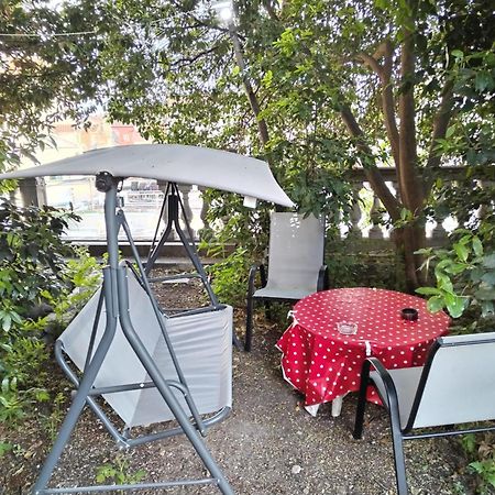 Garden In The Center Appartement Split Kamer foto