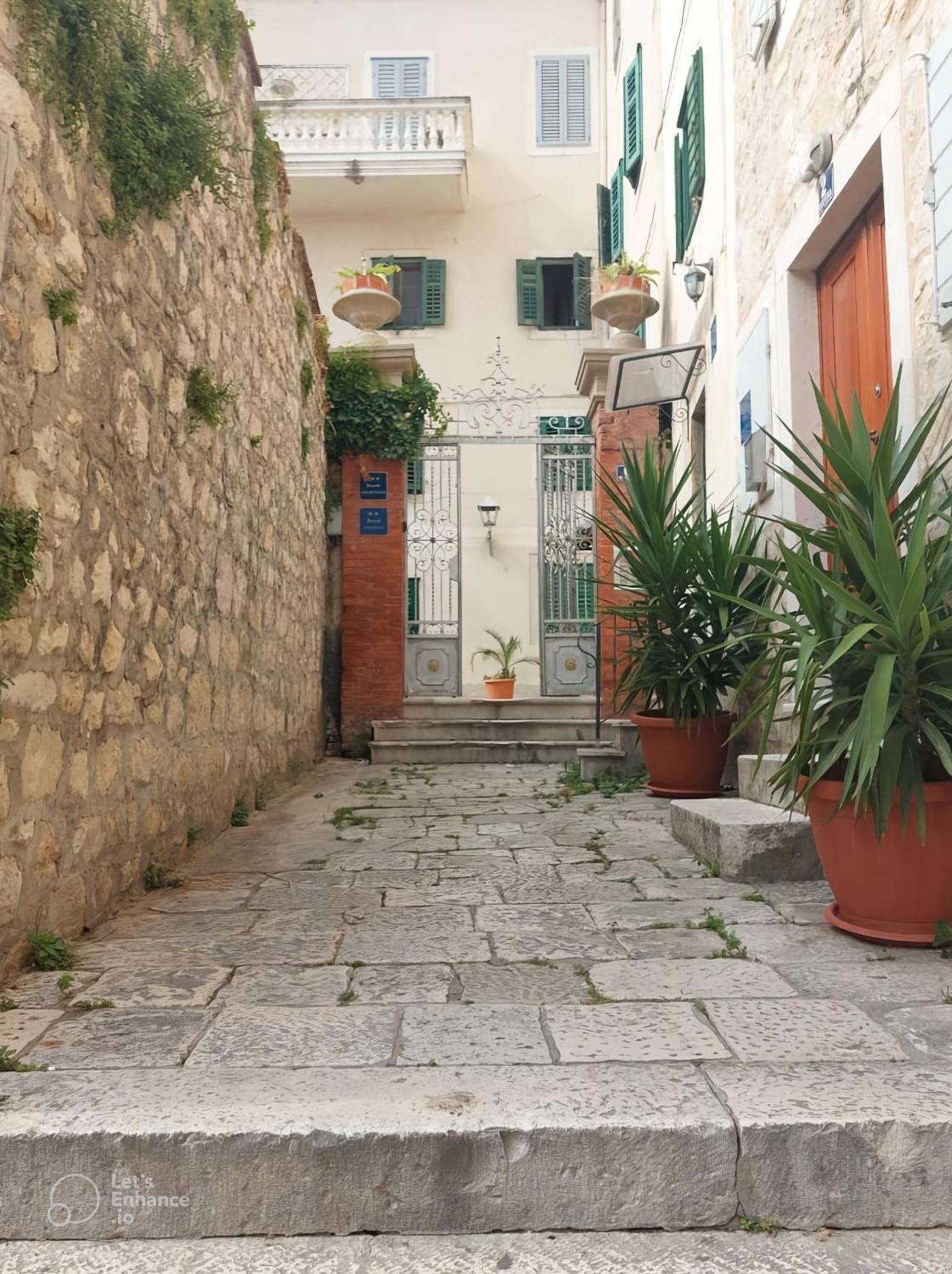 Garden In The Center Appartement Split Buitenkant foto